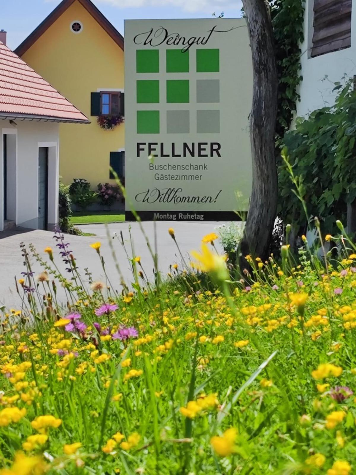 Weingut Fellner Bed & Breakfast Лейтшах Екстериор снимка