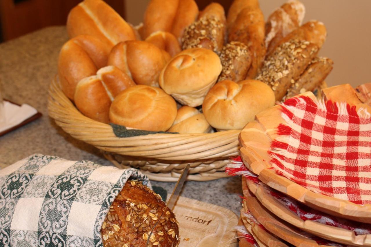 Weingut Fellner Bed & Breakfast Лейтшах Екстериор снимка